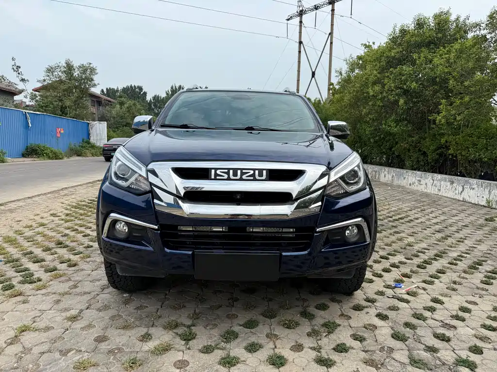 ISUZU D MAX