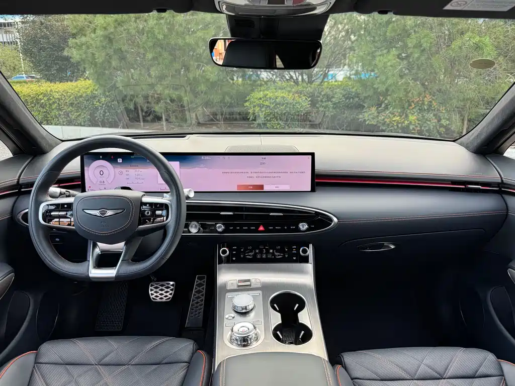 Genesis GV70 — миниатюра 9