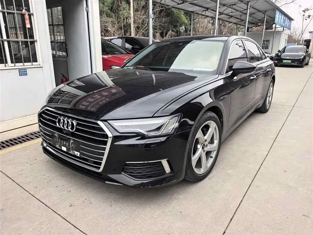 Audi A6L 2022