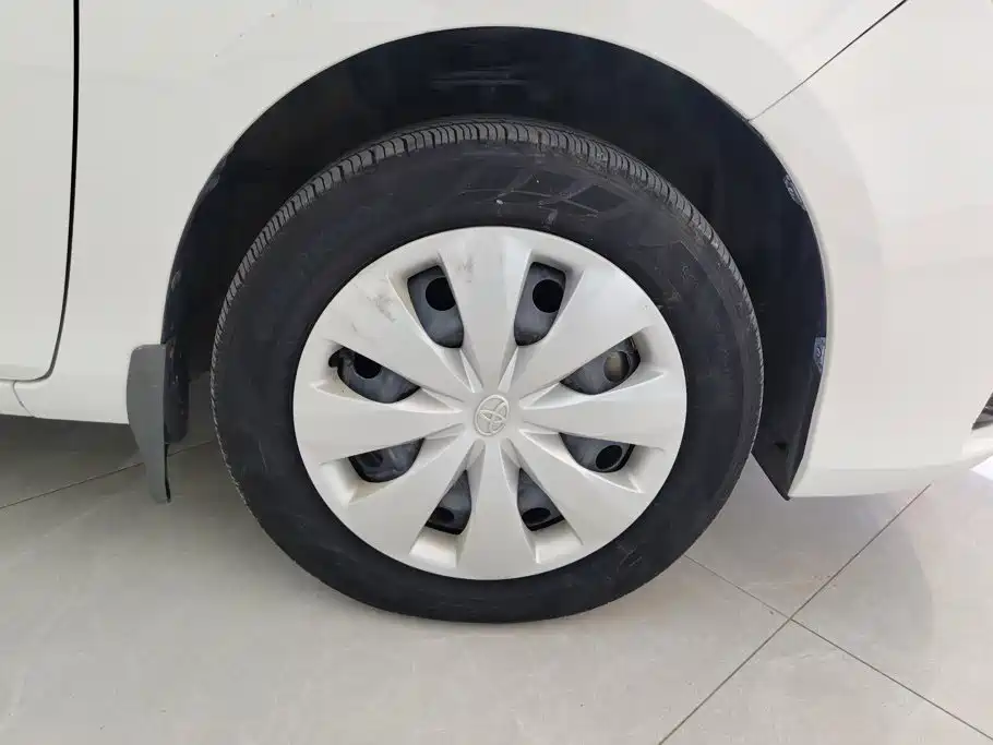 Toyota Yaris L — миниатюра 6