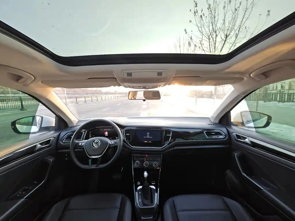 VOLKSWAGEN T ROC EXPLORING SONGS