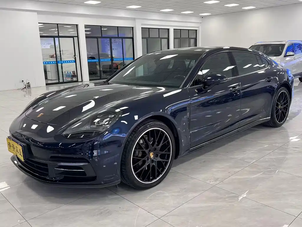 Porsche Panamera 2019