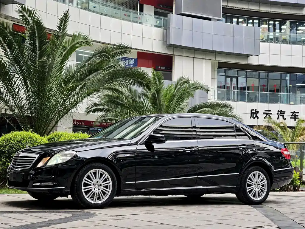 Mercedes-Benz E-Class 2012