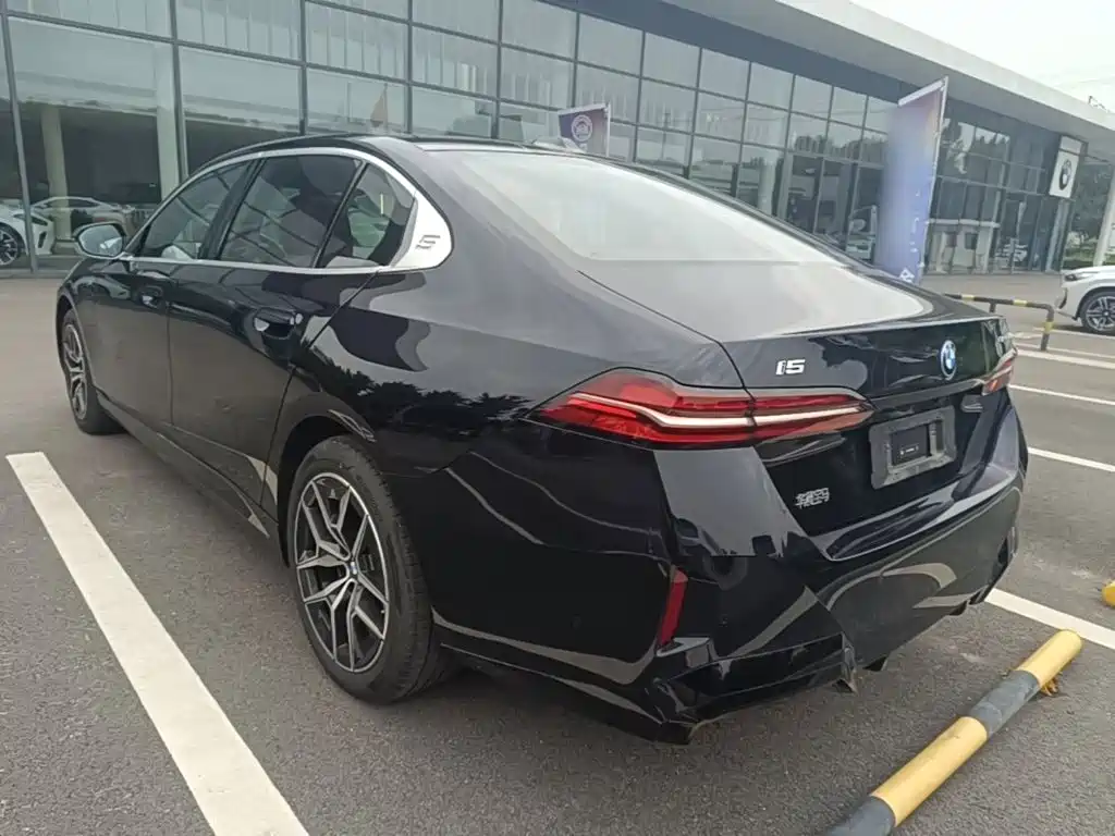 BMW i5 — миниатюра 5