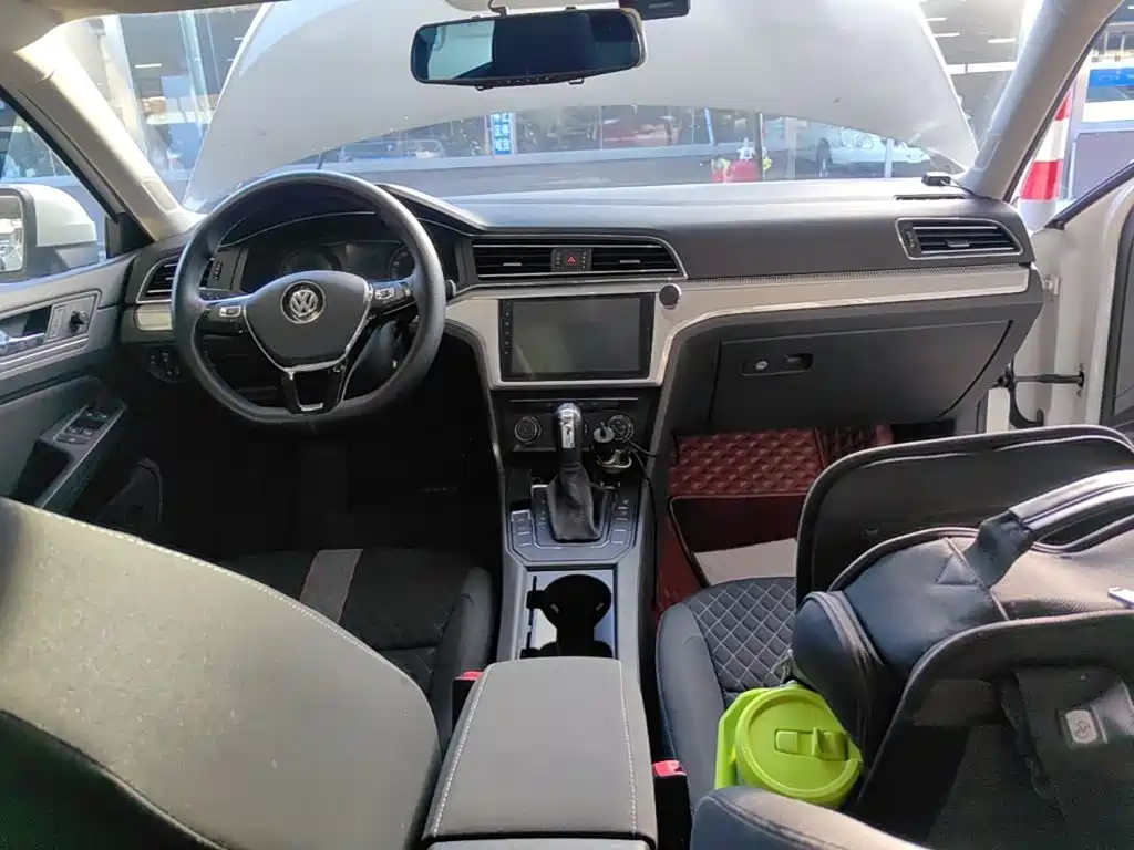 Volkswagen Lamando — миниатюра 10