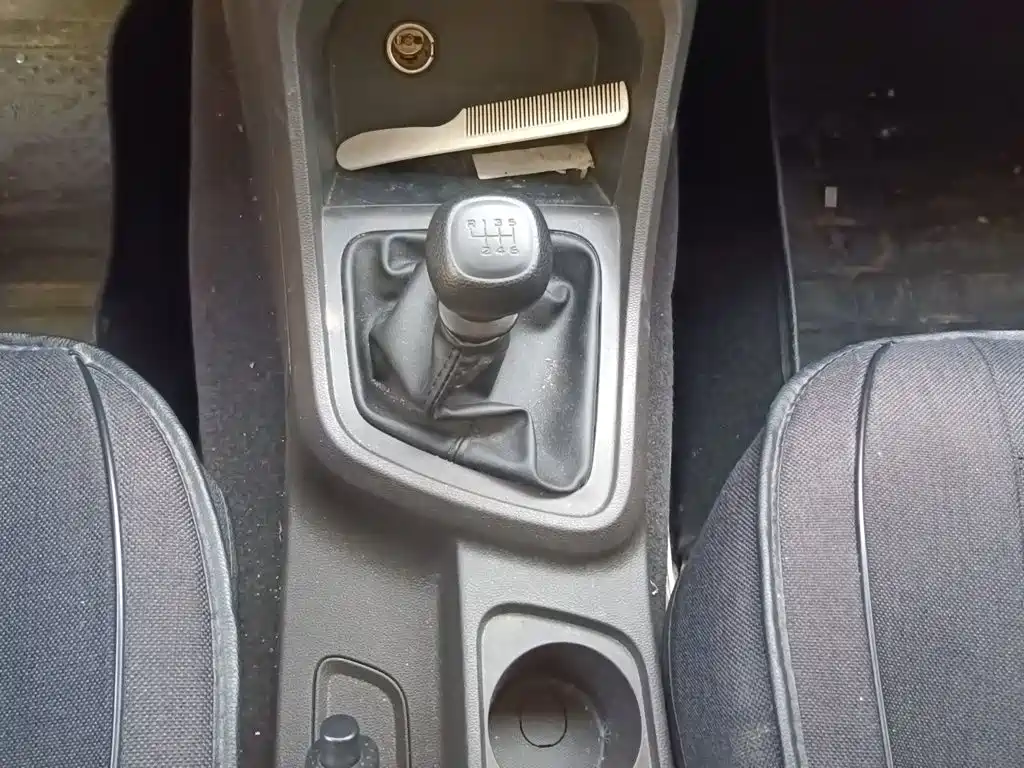 Wuling Hongguang V — миниатюра 10