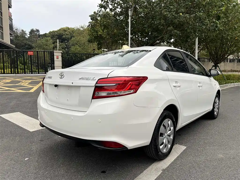 TOYOTA YARIS L TO ENJOY