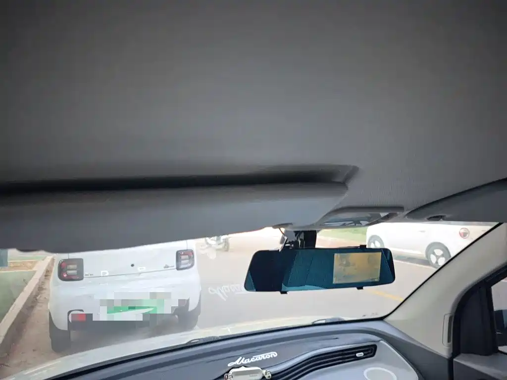 Wuling MINIEV — миниатюра 9