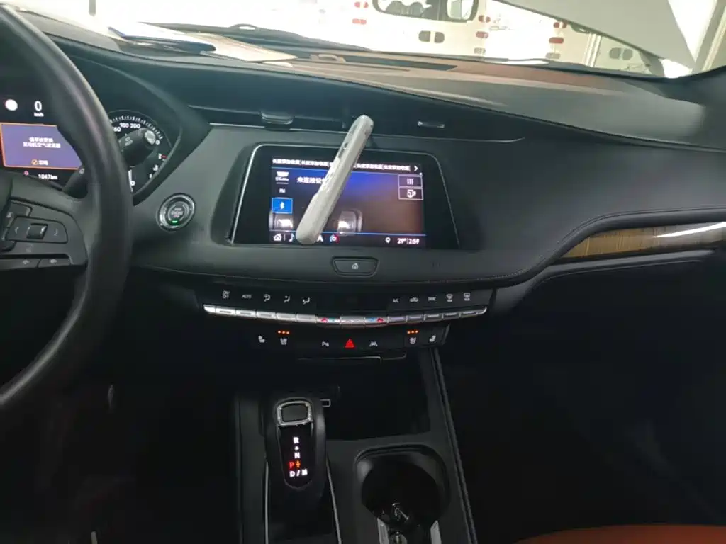 Cadillac XT4 — миниатюра 9
