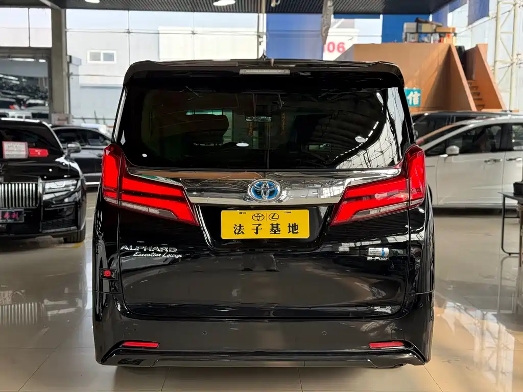 Toyota Alphard — фотографии объявления, Фото 24