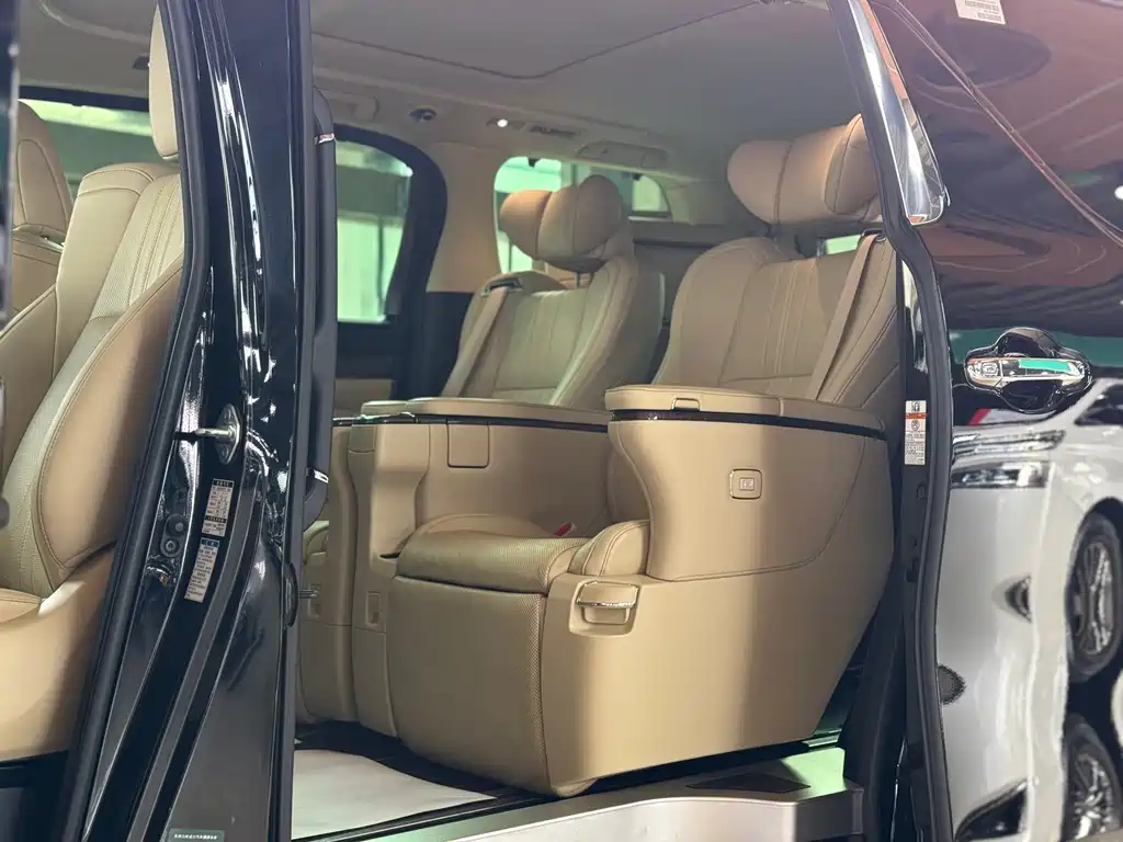 Toyota Alphard — фотографии объявления, Фото 17
