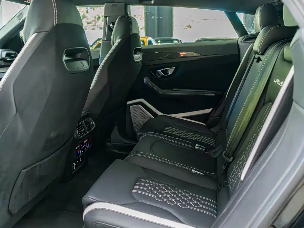 Lamborghini Urus — миниатюра 14
