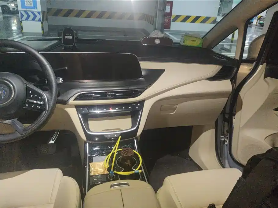 BUICK GL8 NEW ENERGY