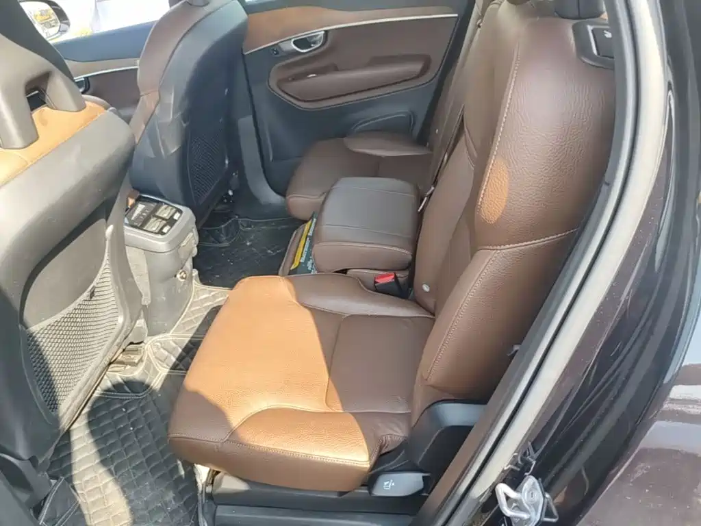 Volvo XC90 — миниатюра 17