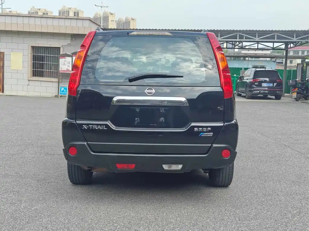 Nissan X-Trail — миниатюра 8