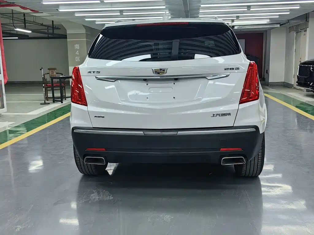 CADILLAC XT5
