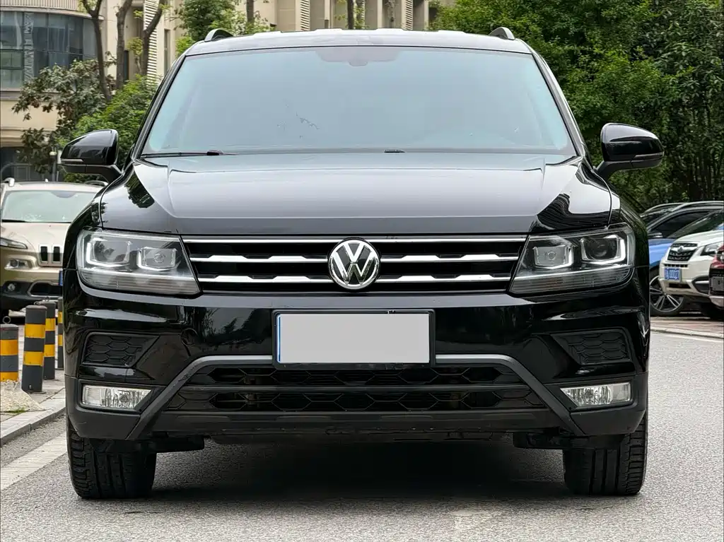 Купить Volkswagen Tiguan L