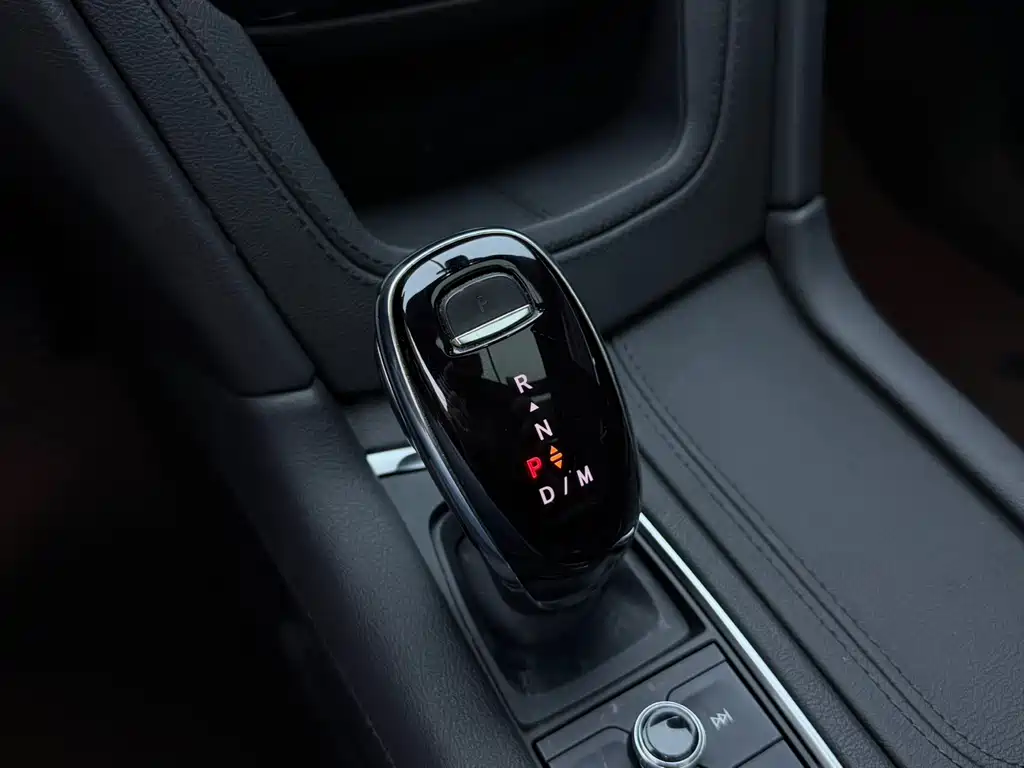 Cadillac XT6 — миниатюра 8