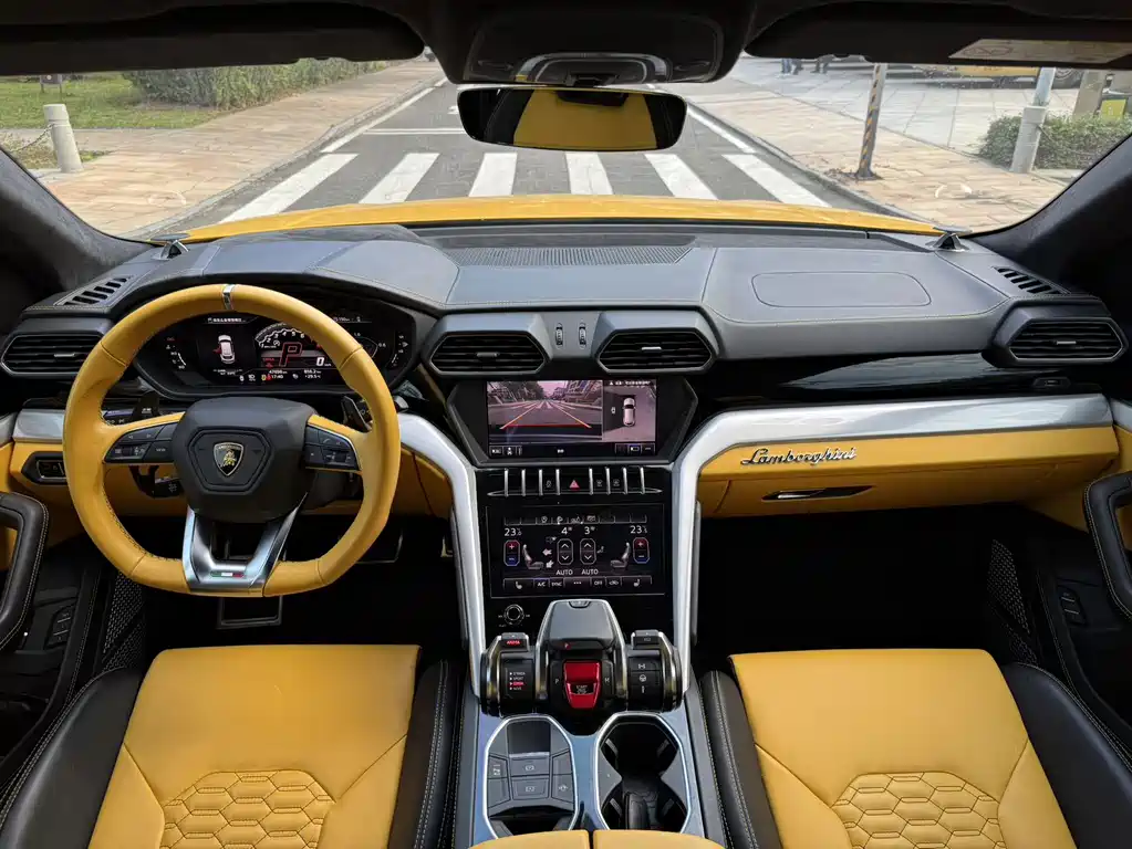 Lamborghini Urus — миниатюра 5
