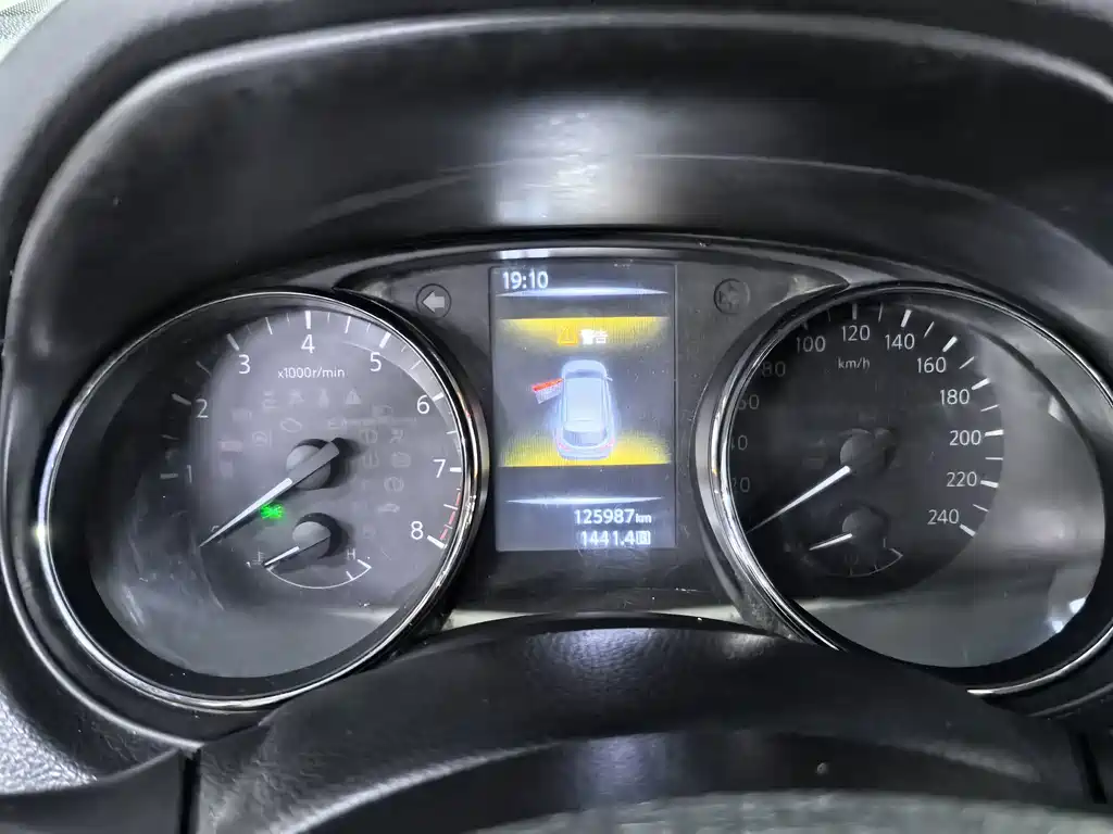 Nissan Qashqai — миниатюра 11
