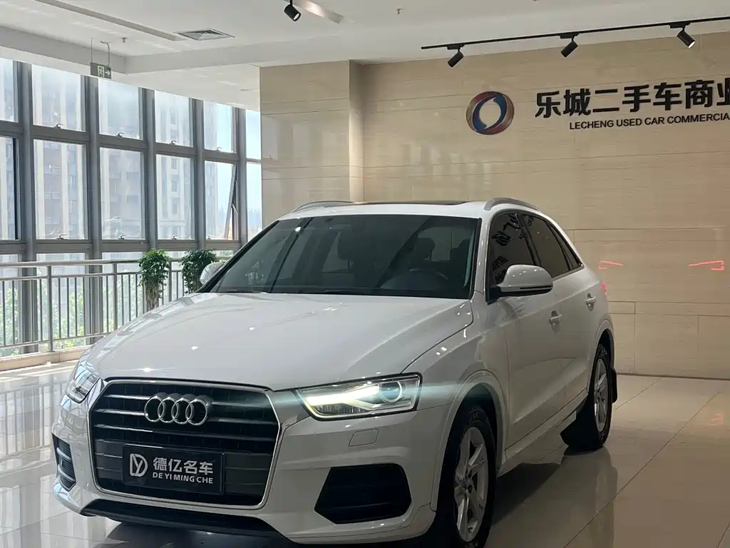 Купить Audi Q3