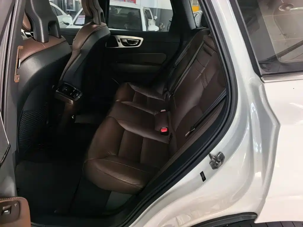 Volvo XC60 — миниатюра 17