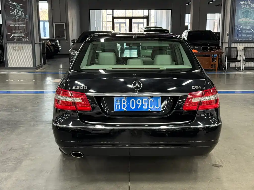 Mercedes-Benz E-Class E 2010 E 200 CGI