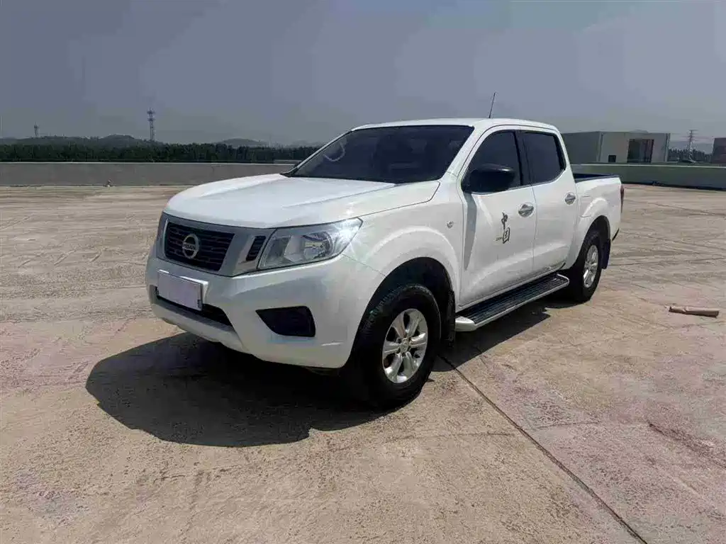 Купить Nissan Navara