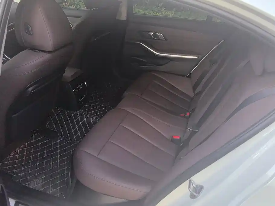 BMW 3 Series — миниатюра 11