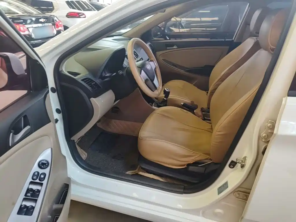 Hyundai Verna — миниатюра 16