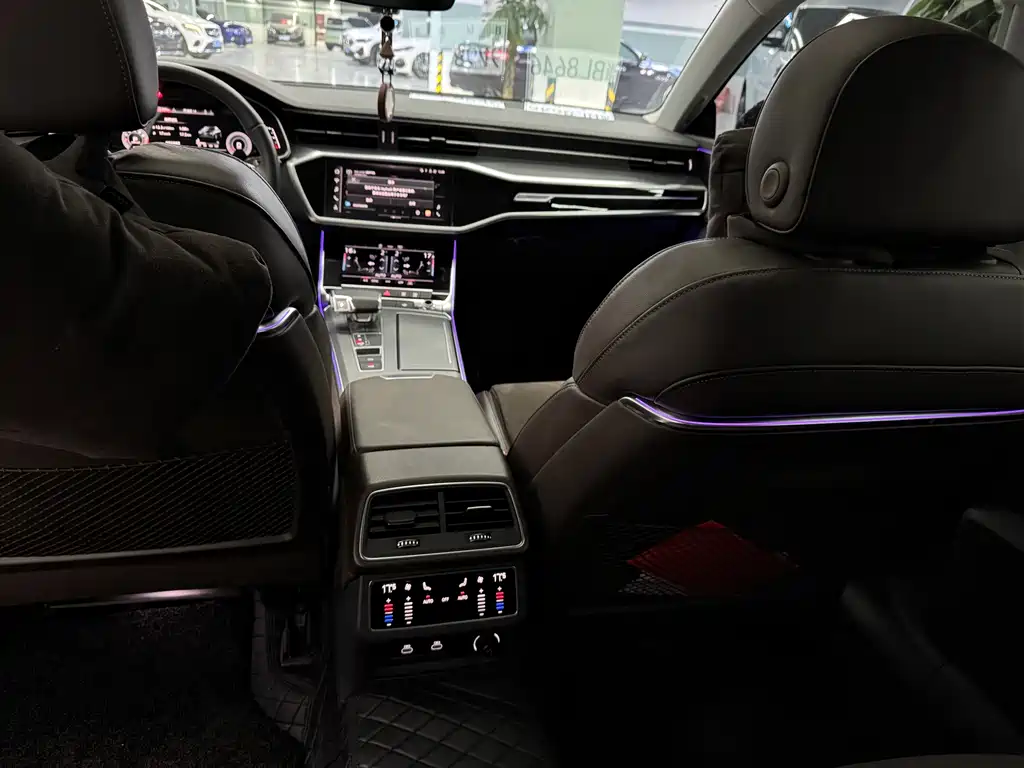 AUDI  A7L