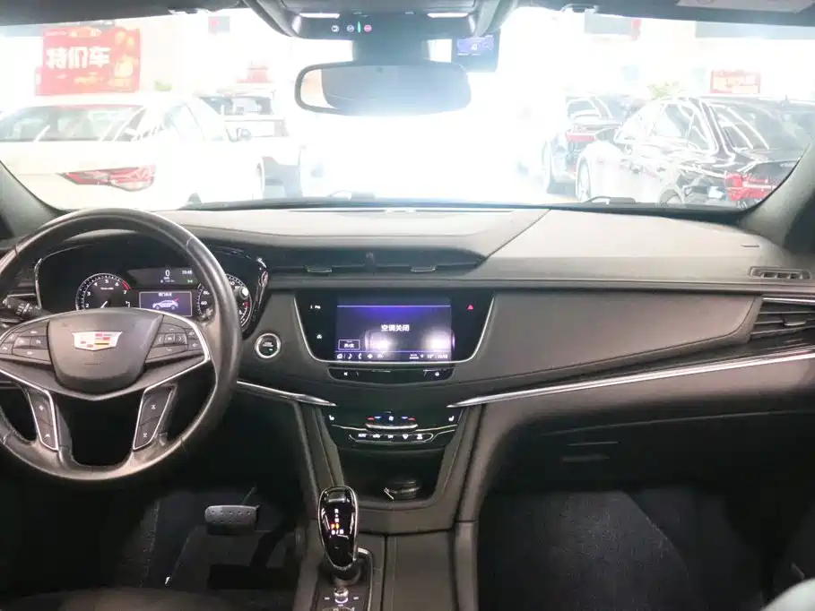 Cadillac XT5 — миниатюра 5