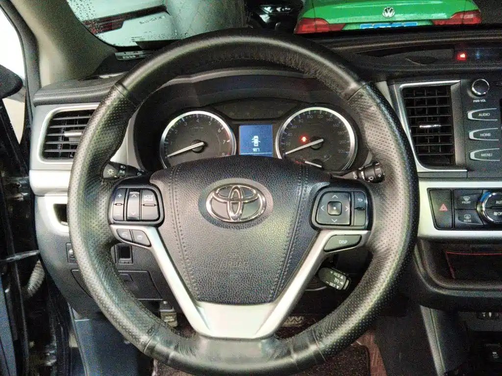 Toyota Highlander — миниатюра 11