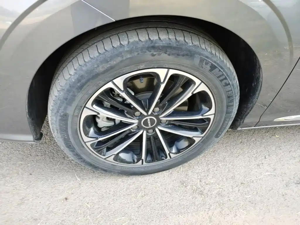Roewe iMAX8 — миниатюра 23