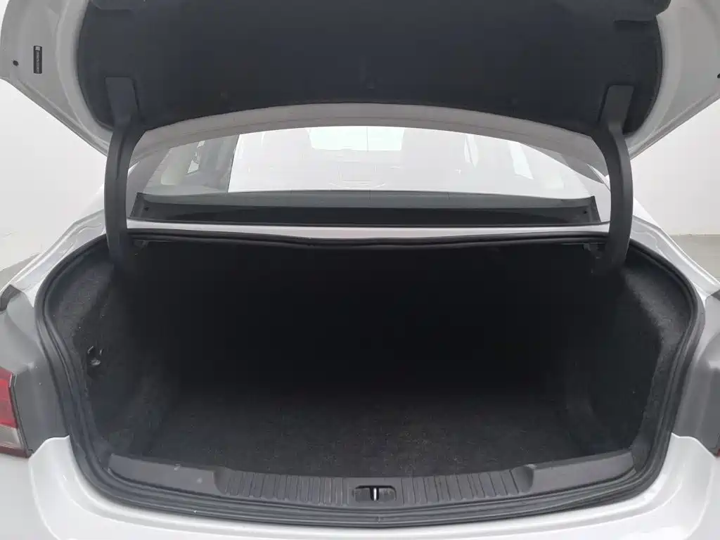 Buick Verano — миниатюра 16