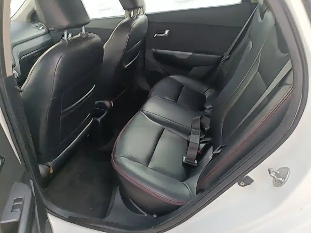 Kia K2 — миниатюра 17