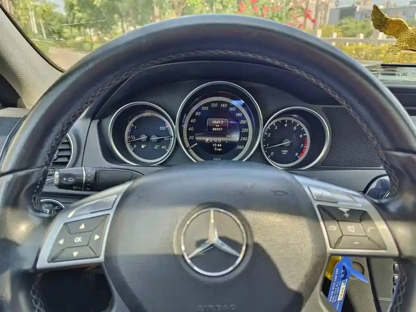 Mercedes-Benz C-Class — миниатюра 12