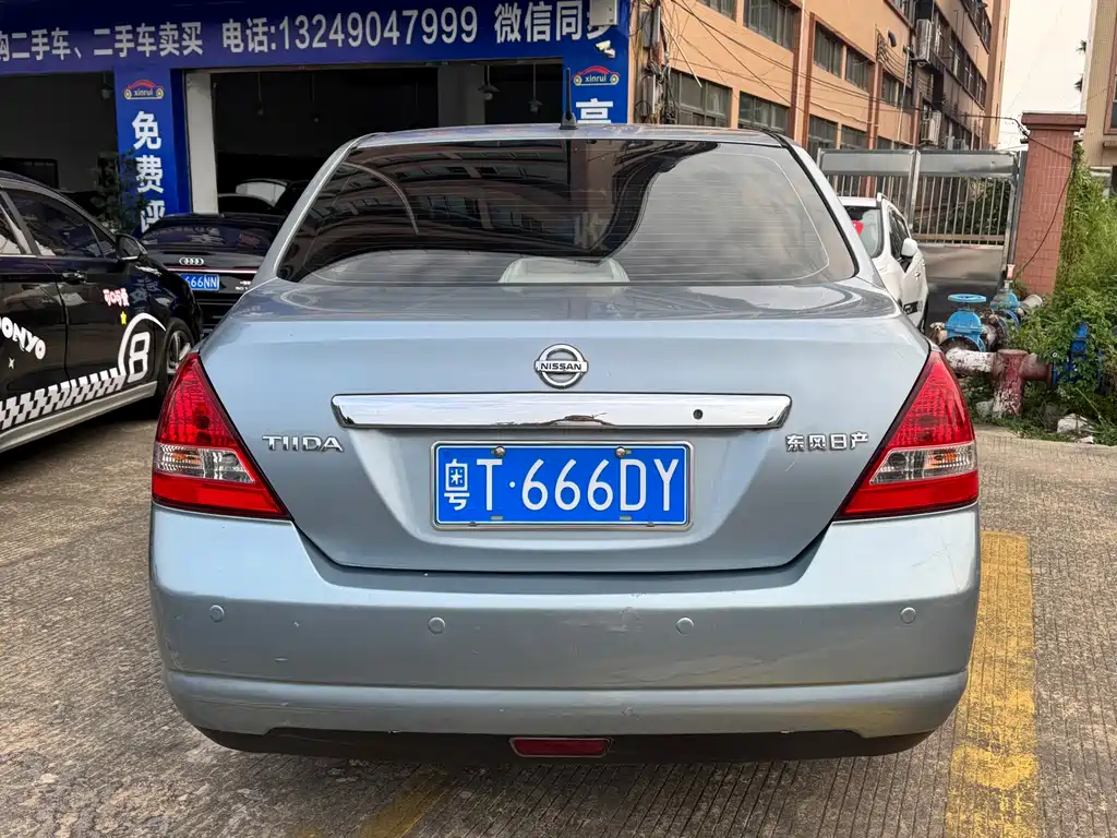 Nissan Tiida — миниатюра 5
