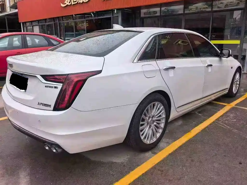 CADILLAC CT6