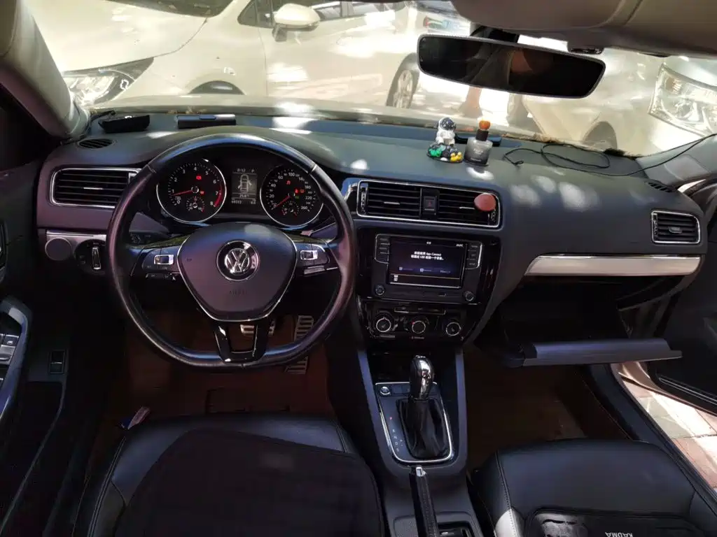Volkswagen Sagitar — миниатюра 5