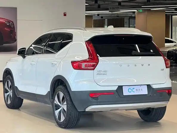 Volvo XC40 — миниатюра 5