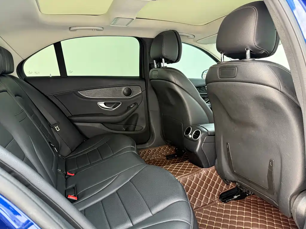 Mercedes-Benz C-Class - фото 13