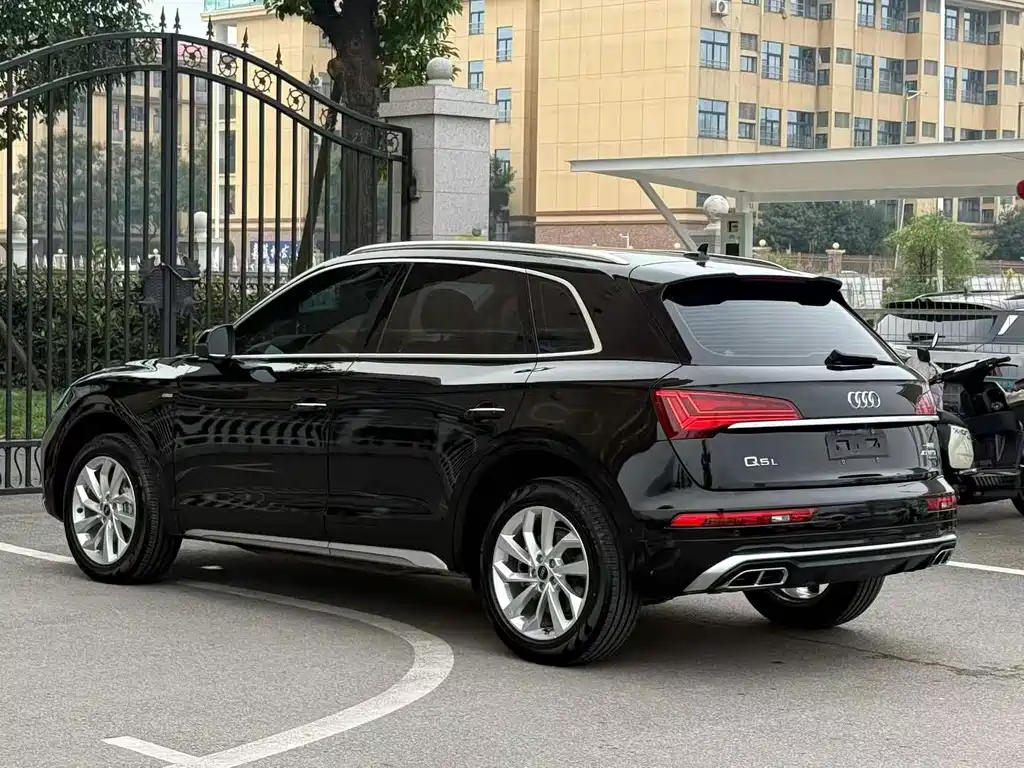 Audi Q5L — миниатюра 7