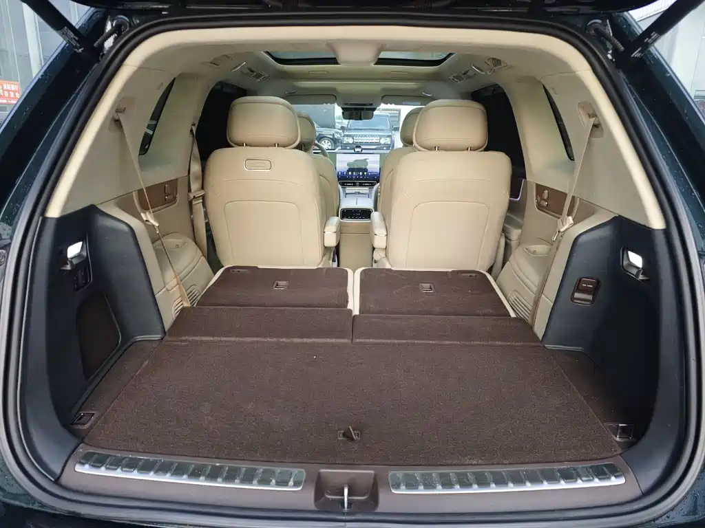 AITO ASK THE WORLD M9