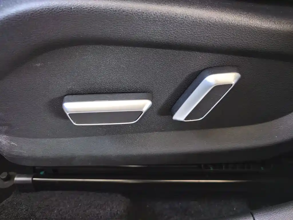 Geely Emgrand S — миниатюра 6