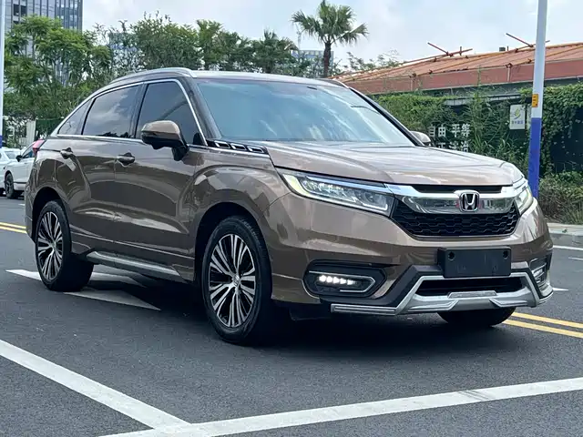 HONDA CROWN ROAD 2017