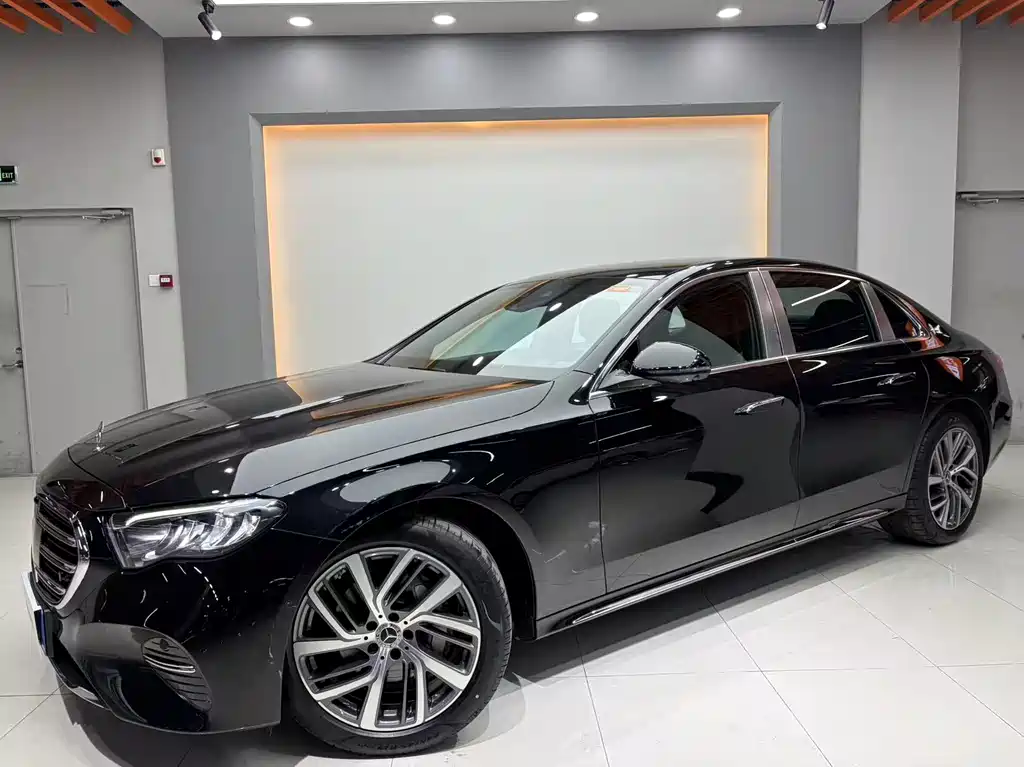 Mercedes-Benz E-Class 2024