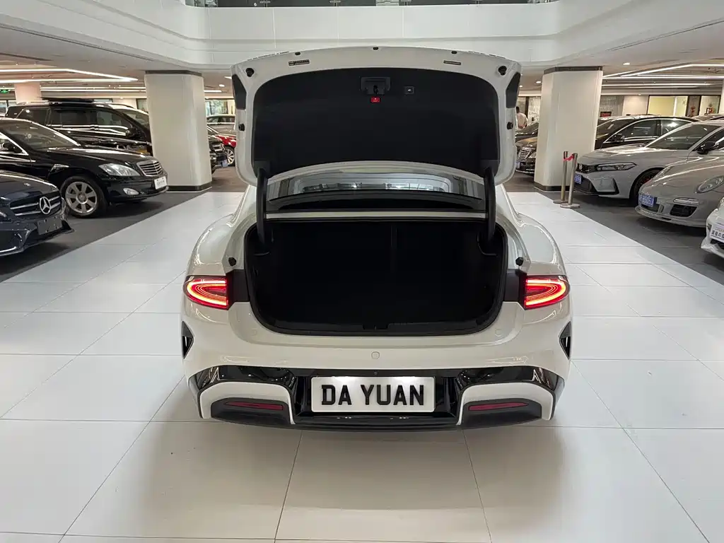 XIAOMI CAR XIAOMI SU7