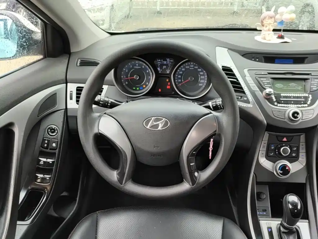 Hyundai Elantra Langdong — миниатюра 11