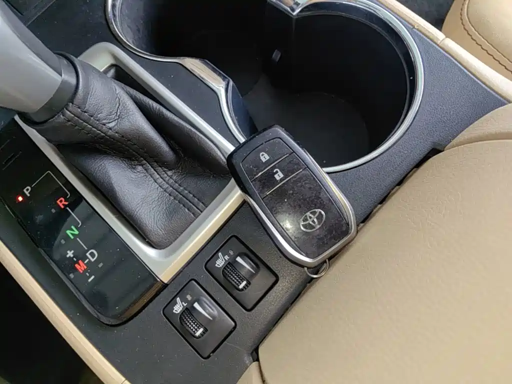 Toyota Highlander — миниатюра 9